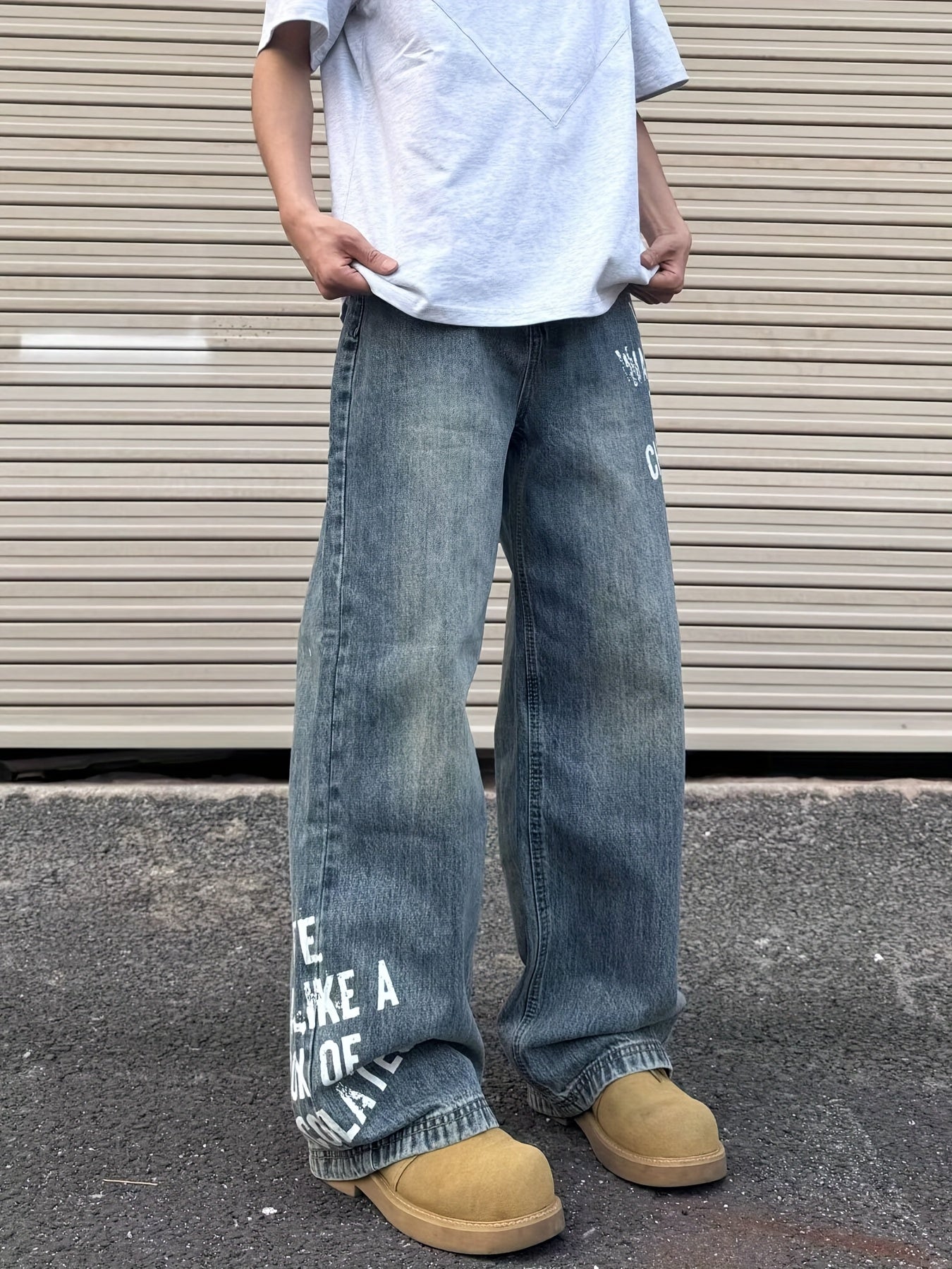 Men's Loose Fit Distressed Wash Jeans