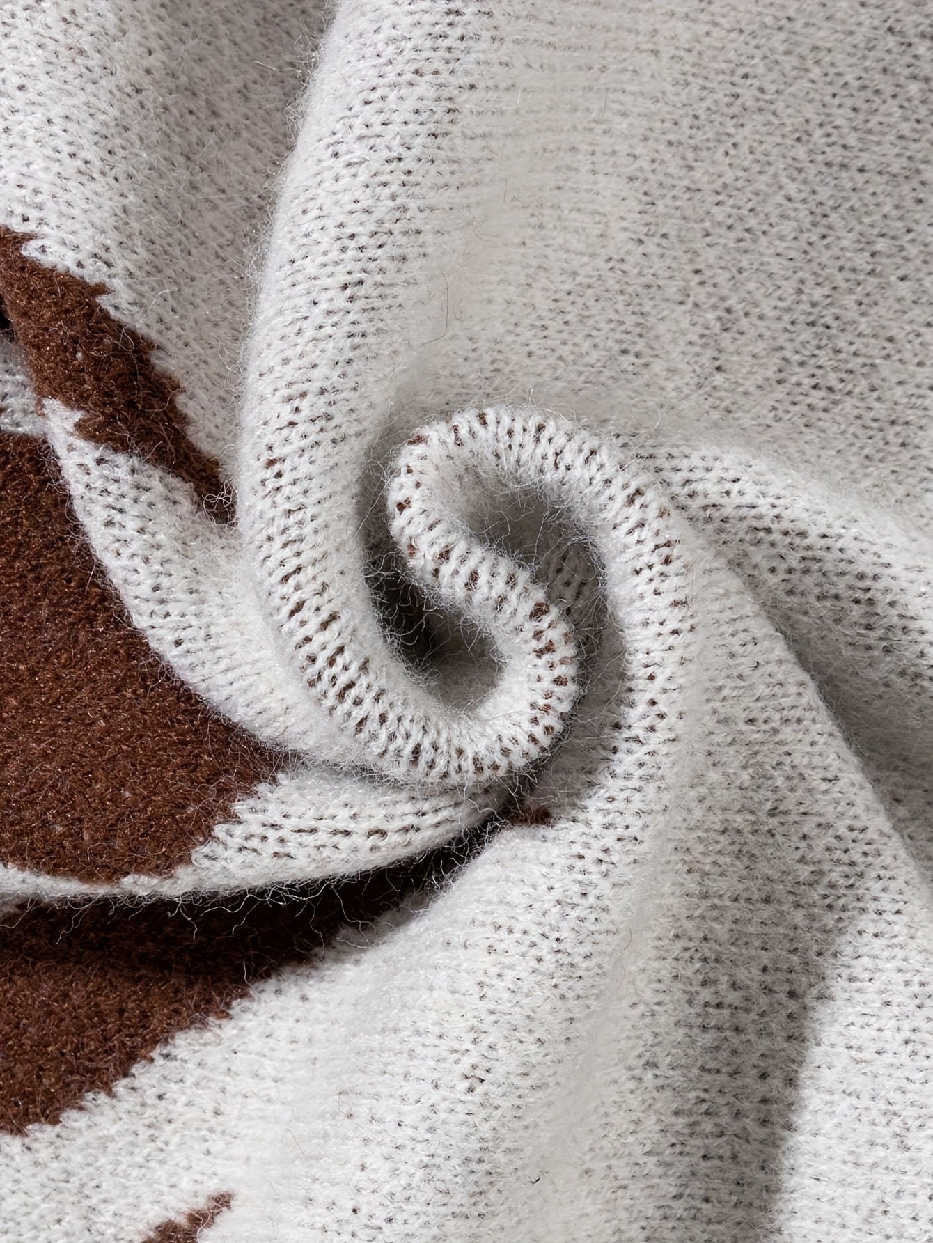 Flame Pattern Wavy Pullover