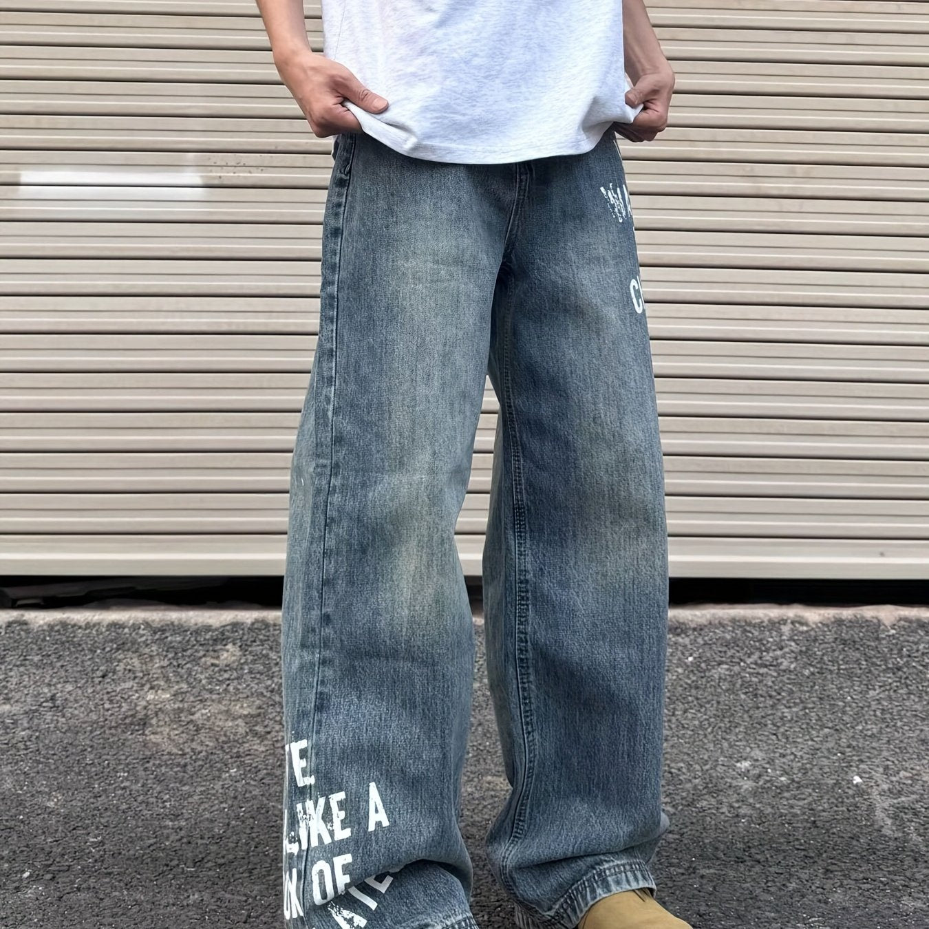 Men's Loose Fit Distressed Wash Jeans