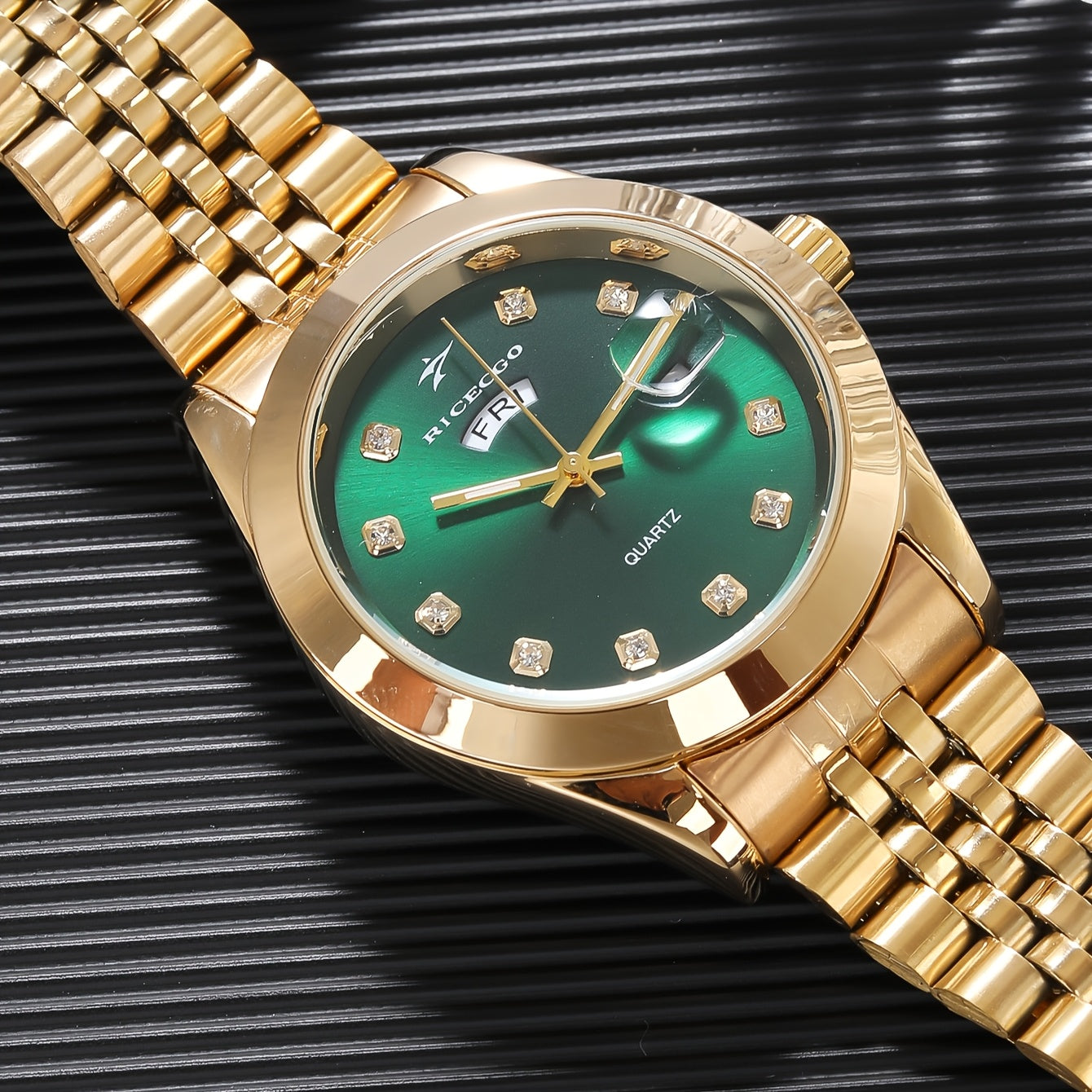 Men's Luxury Business Golden Stainless Steel Strap Dual Calendar Quartz Watch