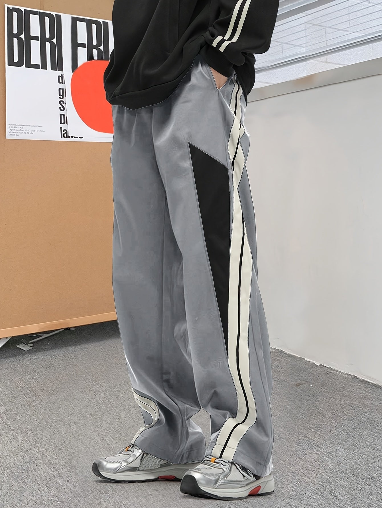 Loose Fit Sweatpants
