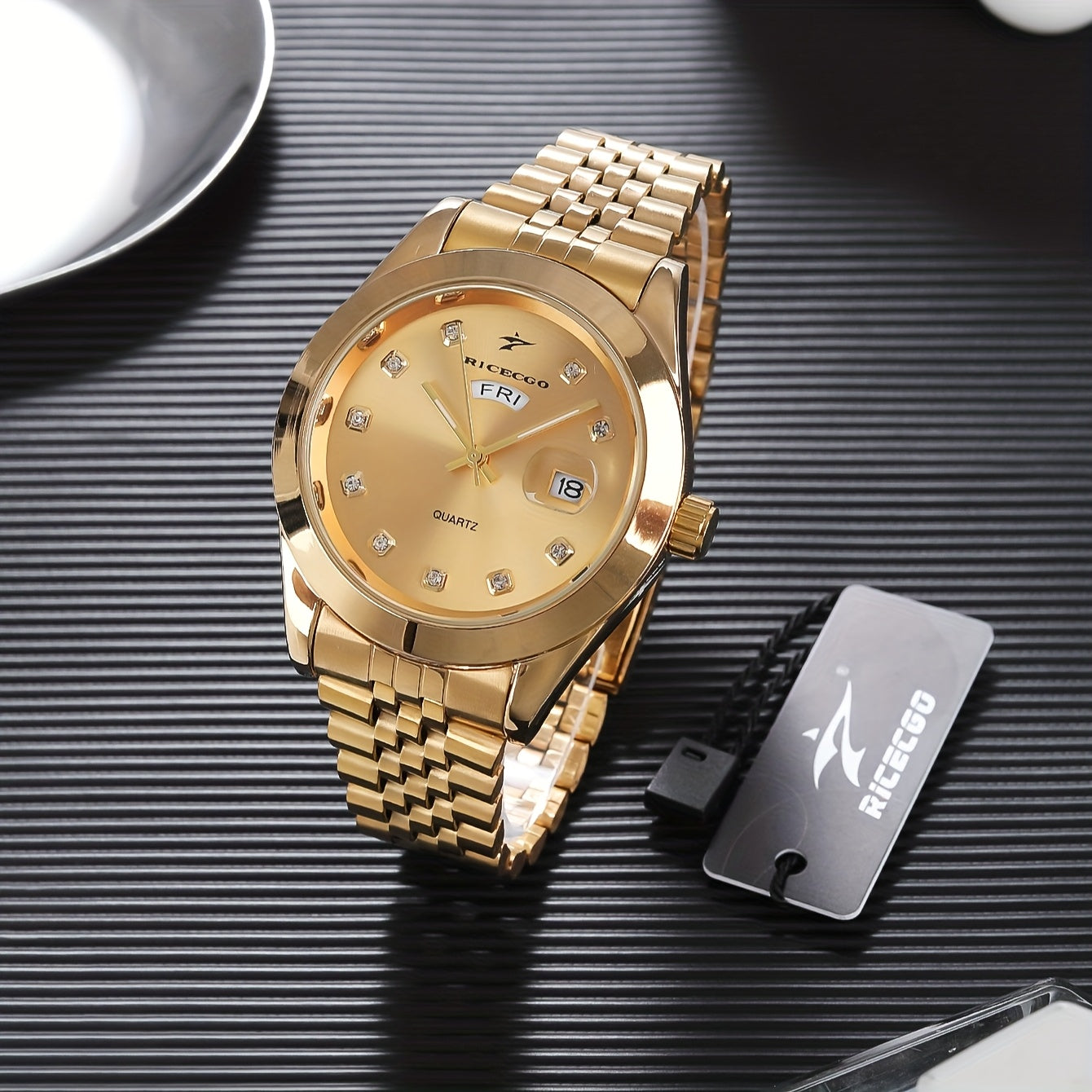 Men's Luxury Business Golden Stainless Steel Strap Dual Calendar Quartz Watch