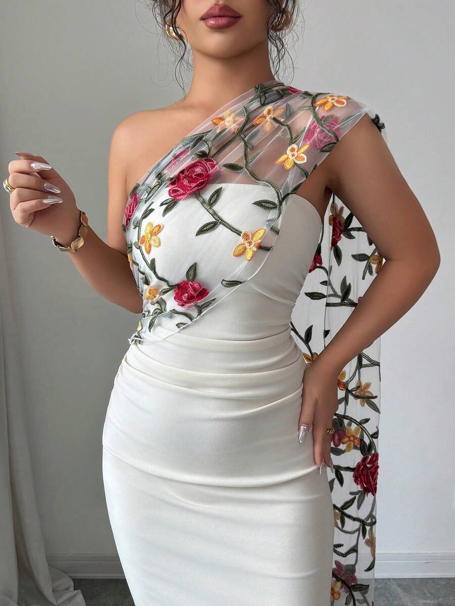 Women's Fashion Backless Embroidered Slim Fit Dress With Slit