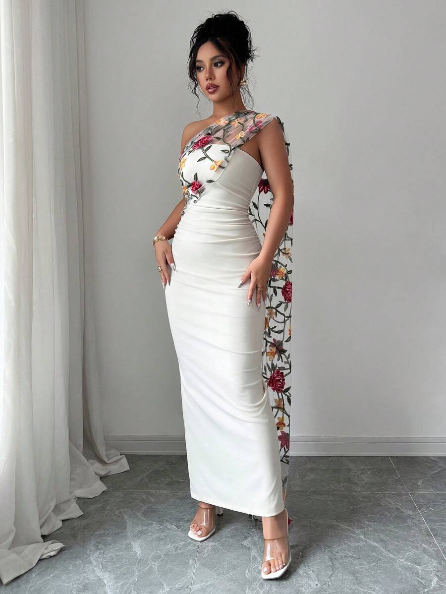 Women's Fashion Backless Embroidered Slim Fit Dress With Slit