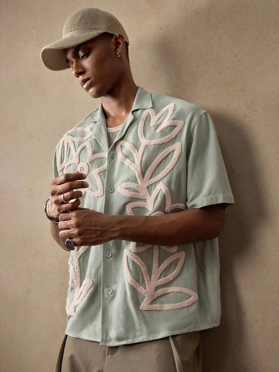 Men's Business Casual Embroidered Floral Pattern Woven Casual Short Sleeve Loose Shirt