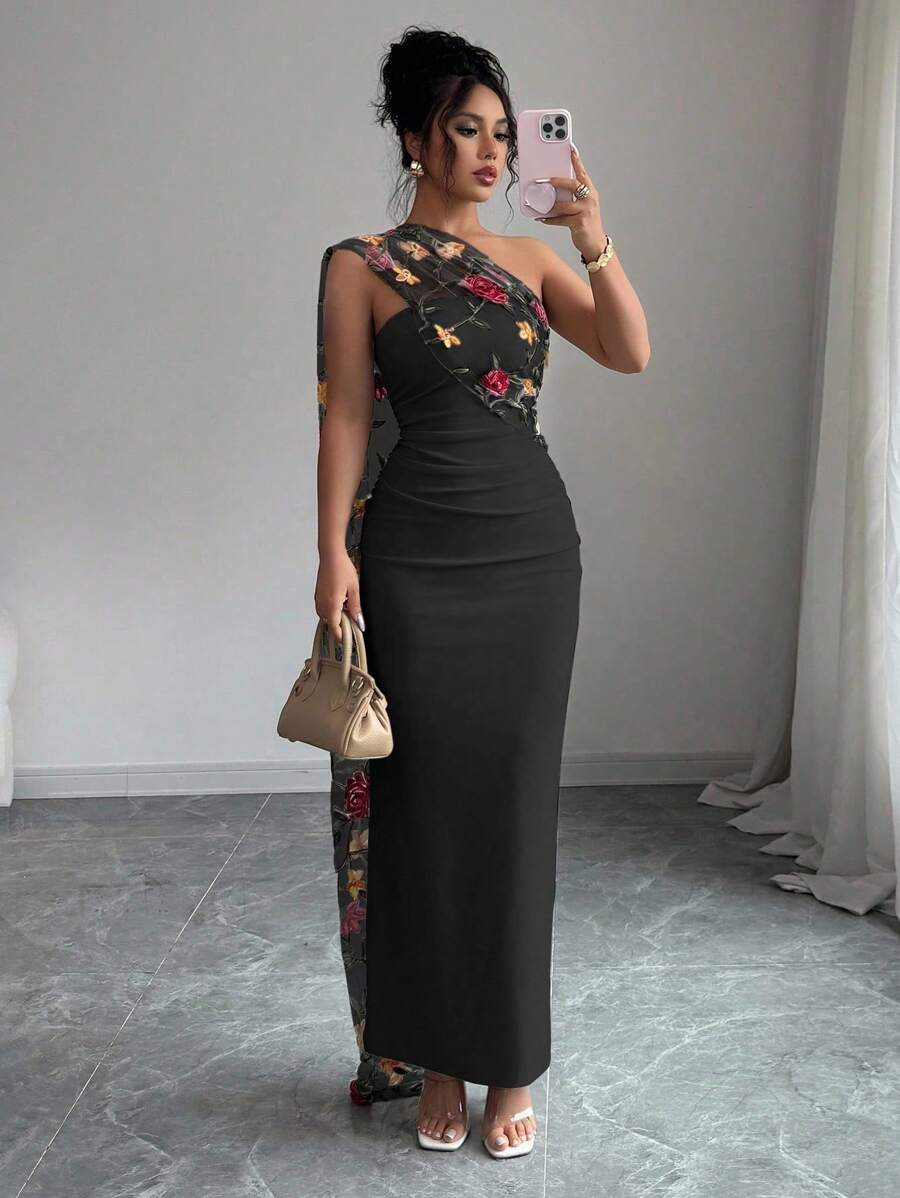 Women's Fashion Backless Embroidered Slim Fit Dress With Slit