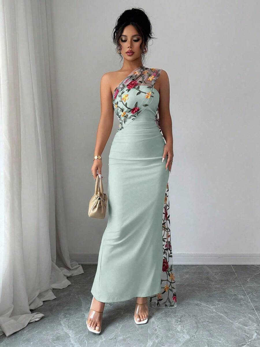 Women's Fashion Backless Embroidered Slim Fit Dress With Slit