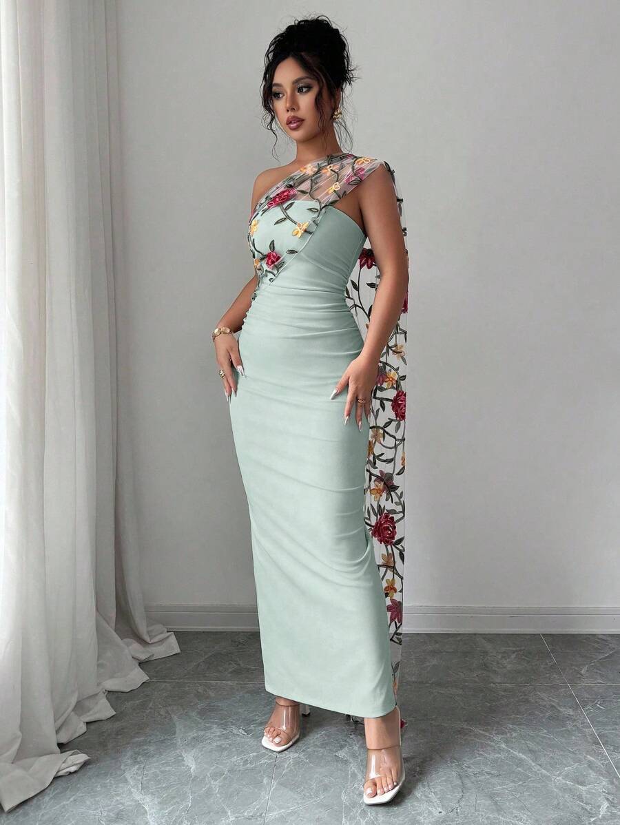 Women's Fashion Backless Embroidered Slim Fit Dress With Slit