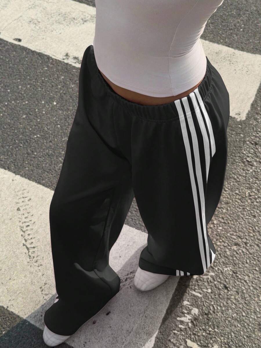 Women's Striped Knitted Wide-Leg Sweatpants