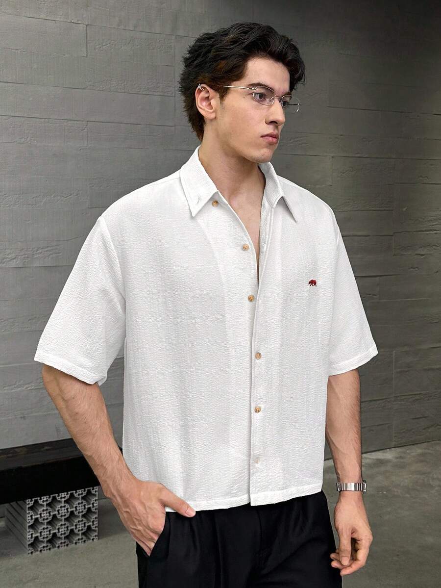 Men's Casual Fashionable Woven Short Sleeve Shirt With Embroidered Polar Bear Design, Suitable For Summer