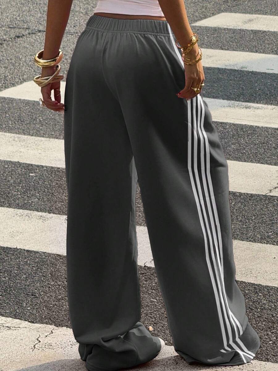 Women's Striped Knitted Wide-Leg Sweatpants