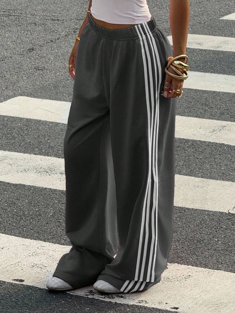 Women's Striped Knitted Wide-Leg Sweatpants