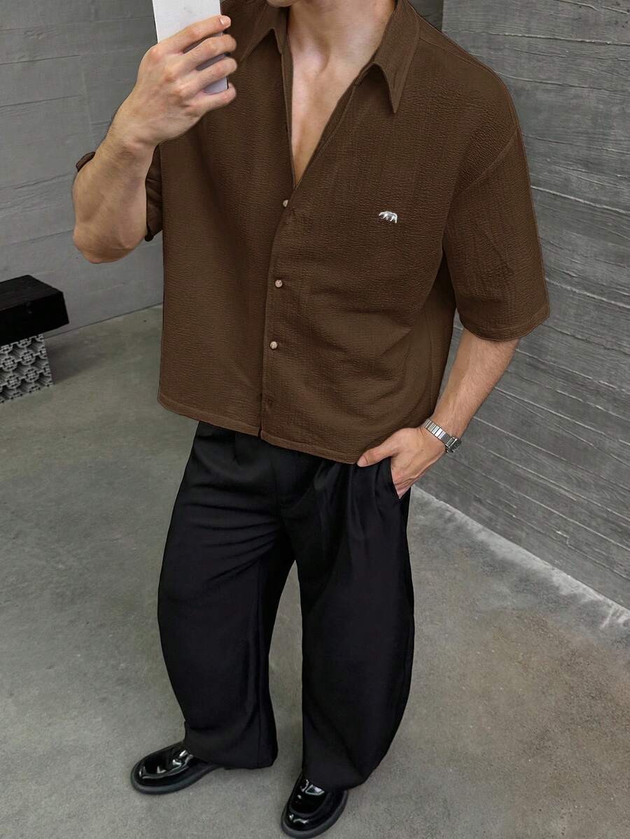 Men's Casual Fashionable Woven Short Sleeve Shirt With Embroidered Polar Bear Design, Suitable For Summer