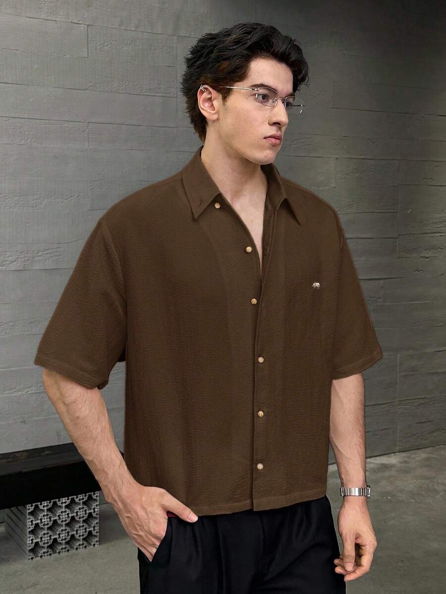 Men's Casual Fashionable Woven Short Sleeve Shirt With Embroidered Polar Bear Design, Suitable For Summer