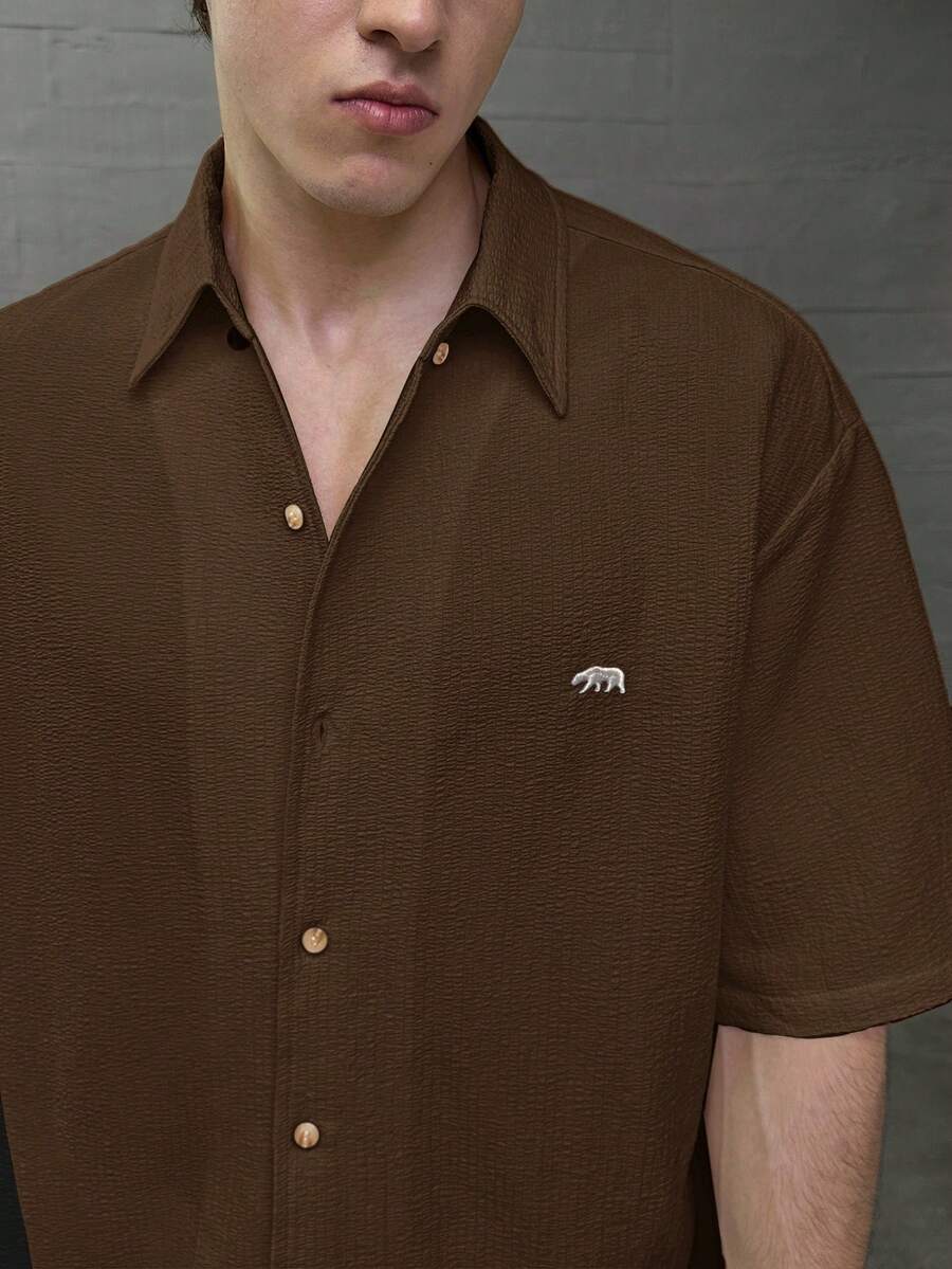 Men's Casual Fashionable Woven Short Sleeve Shirt With Embroidered Polar Bear Design, Suitable For Summer