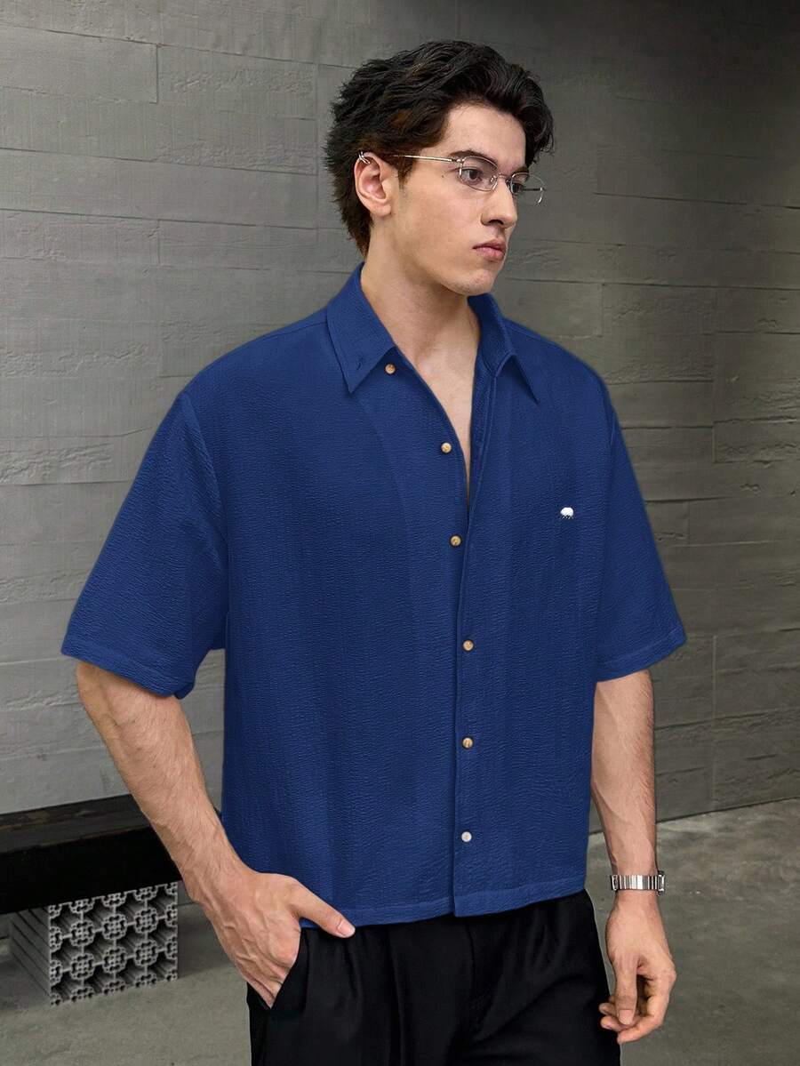 Men's Casual Fashionable Woven Short Sleeve Shirt With Embroidered Polar Bear Design, Suitable For Summer