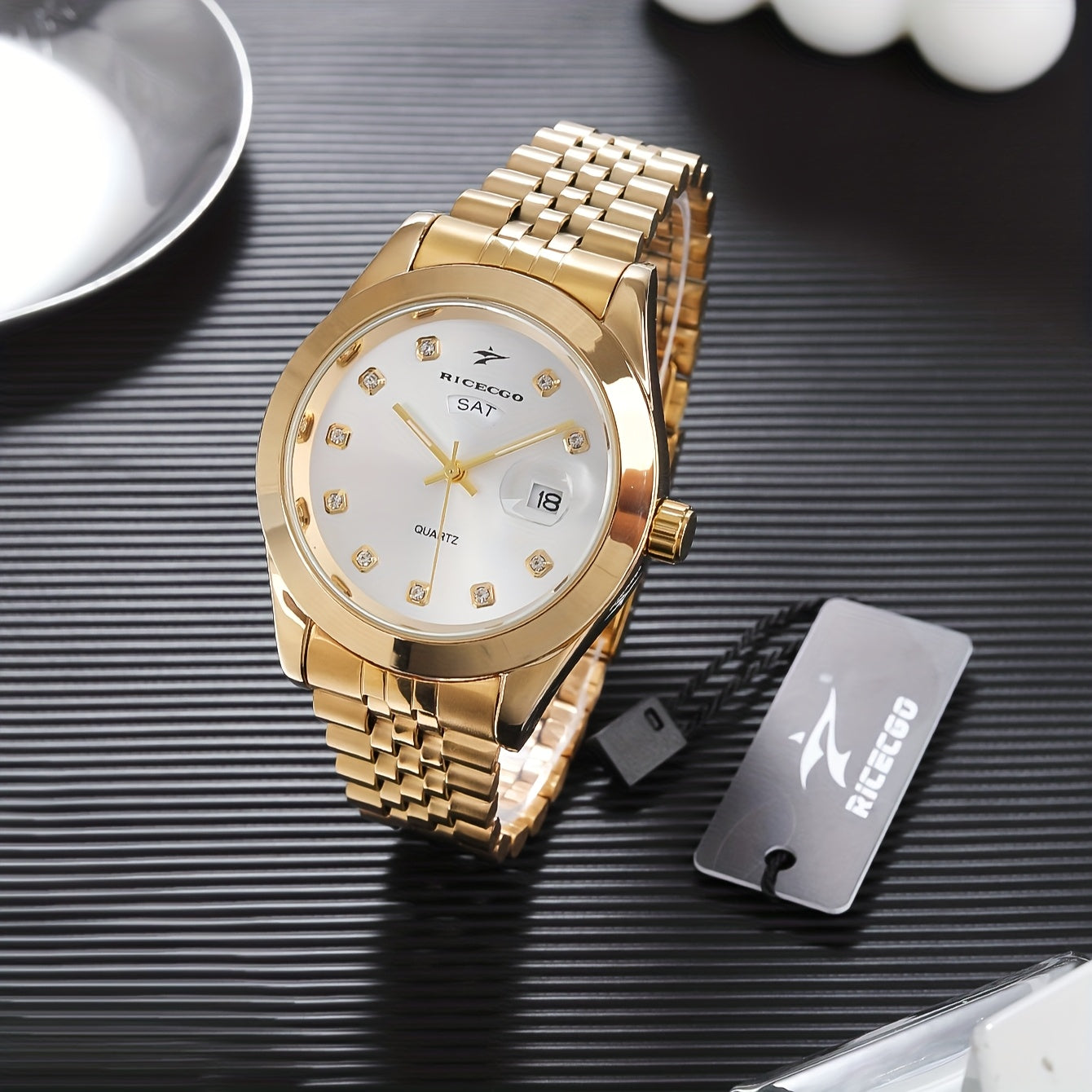 Men's Luxury Business Golden Stainless Steel Strap Dual Calendar Quartz Watch