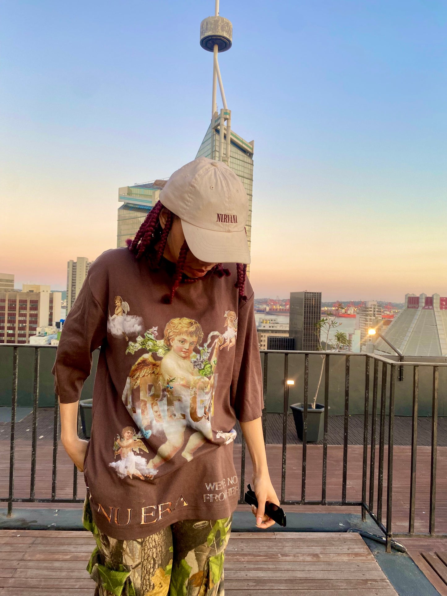 4REGN CHERUBS OVERSIZED GRAPHIC TEE BROWN