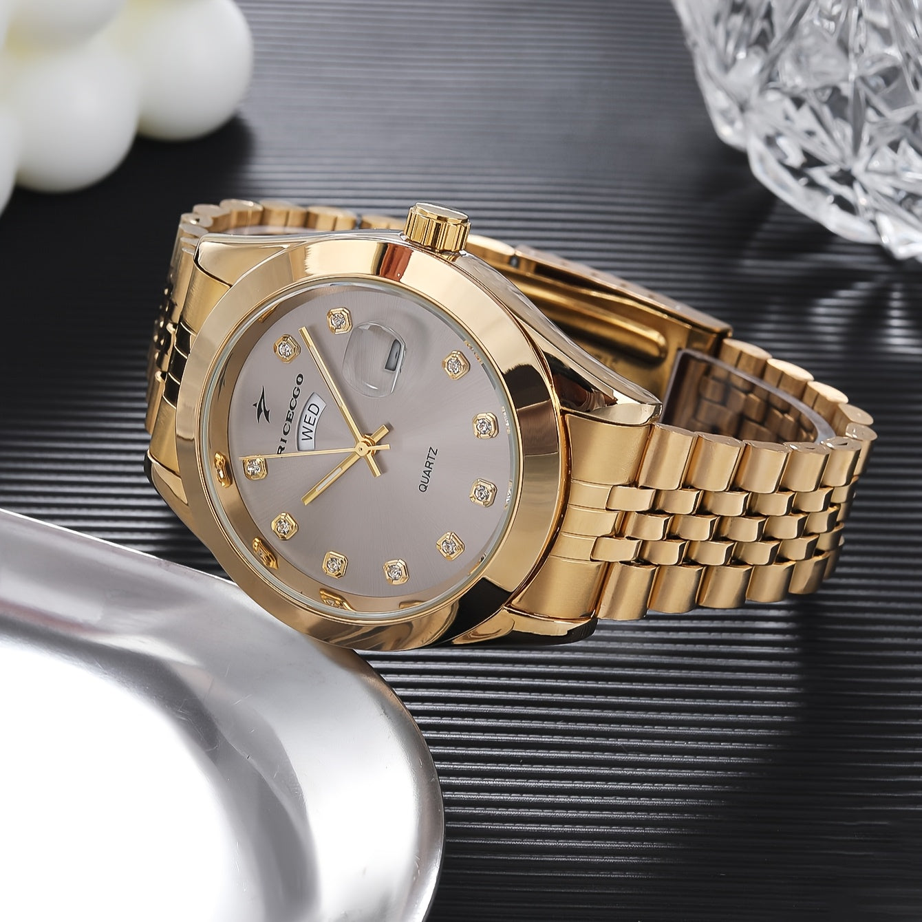 Men's Luxury Business Golden Stainless Steel Strap Dual Calendar Quartz Watch